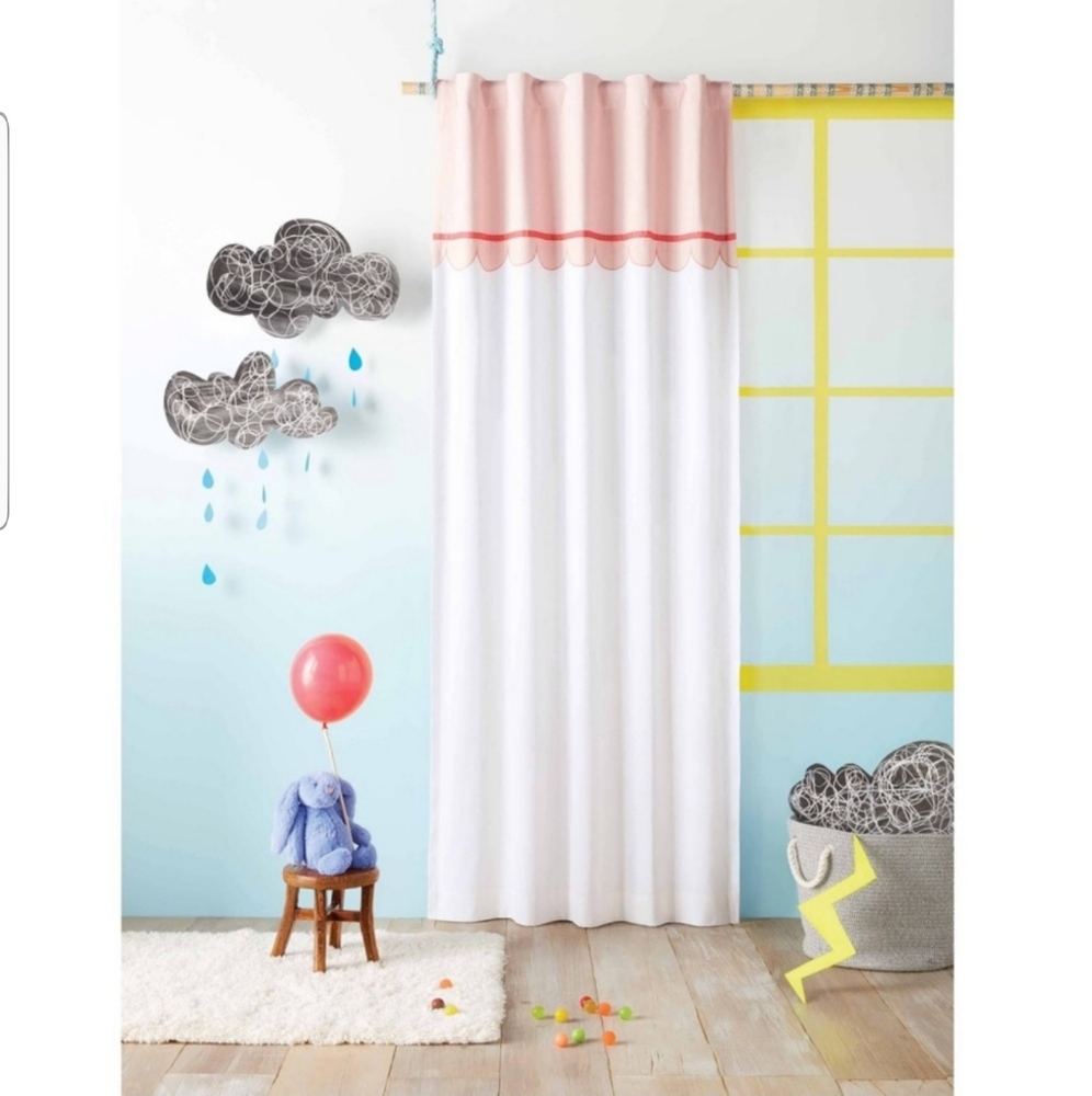 Pillowfort 99.9% blackout curtain
